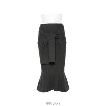 Jacquemus 26FW ��ũ���� �̵� ��ĿƮ SKW00696 AK00282 970 GREY26FW ��ũ���� �̵� ��ĿƮ SKW00696 AK00282 970 GREY