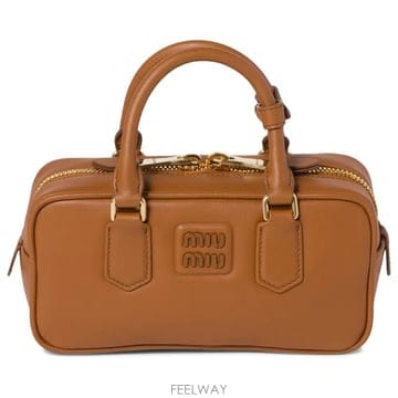 Miu Miu 26FW �̿�̿� �Ƹ�ī�� ��Ʈ�� 5BB142 ACR3 F004626FW �̿�̿� �Ƹ�ī�� ��Ʈ�� 5BB142 ACR3 F0046