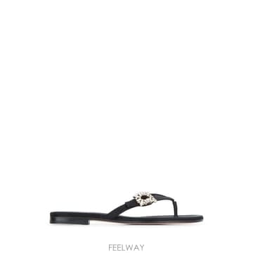 Roger Vivier 26FW ������� �� ������ RVW81744970RS0 B999 NERO26FW ������� �� ������ RVW81744970RS0 B999 NERO