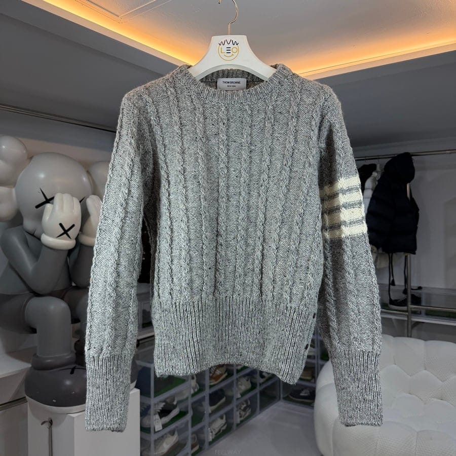 Thom Browne ����� ���װ� Ʈ����Ʈ ���̺� �缱 ���� ��Ʈ����� ���װ� Ʈ����Ʈ ���̺� �缱 ���� ��Ʈ