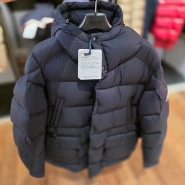 몽클레르 BRETAGNE 남성 다운 패딩 자켓 K20911C00014 597YD 776
