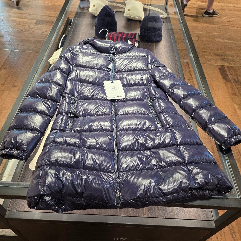 Moncler ��Ŭ���� COURCELLES K20931C00002 597Z8��Ŭ���� COURCELLES K20931C00002 597Z8