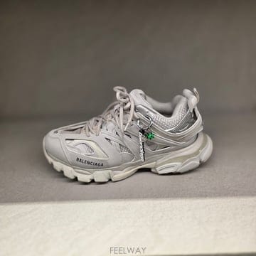 발렌시아가 트랙 참 남성 스니커즈 542023 WTRHM 9000