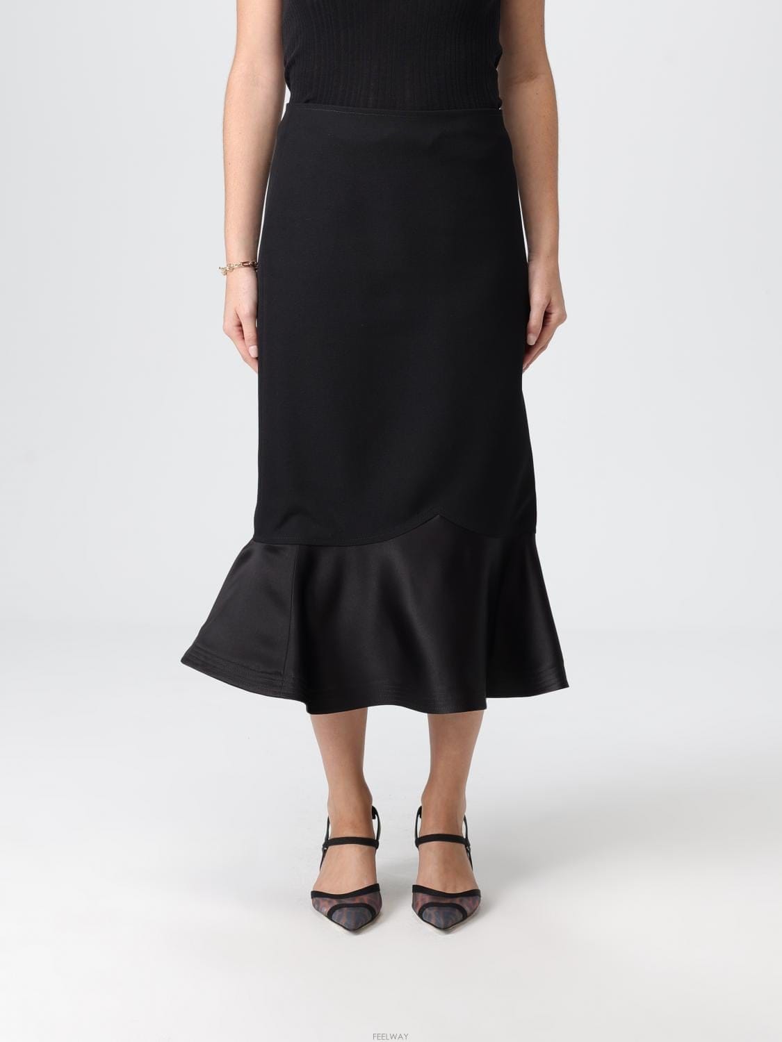 FENDI [A6] ��� FQ7687AJYF ���� �̵� ��ĿƮ FQ7687AJYF-F0GME[A6] ��� FQ7687AJYF ���� �̵� ��ĿƮ FQ7687AJYF-F0GME