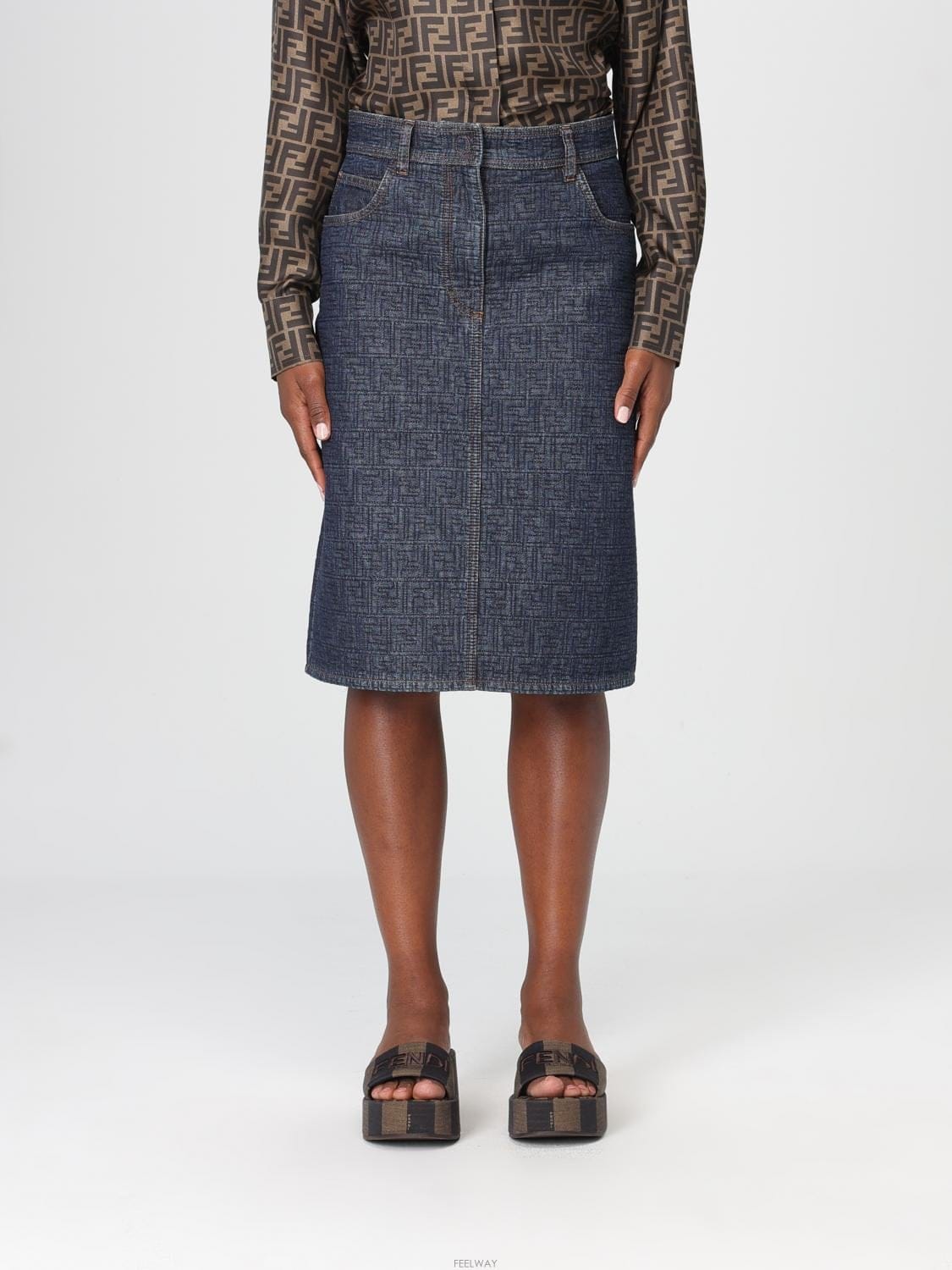 FENDI [A6] ��� FLQ604AW82 ���� �̵� ��ĿƮ FLQ604AW82-F1UKI[A6] ��� FLQ604AW82 ���� �̵� ��ĿƮ FLQ604AW82-F1UKI
