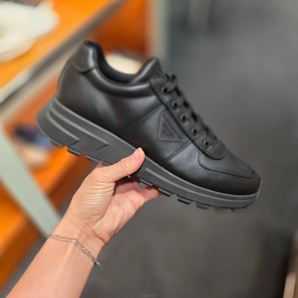 PRADA ����� �ﰢ�ΰ� ���� ���� ����Ŀ�� 2EO487����� �ﰢ�ΰ� ���� ���� ����Ŀ�� 2EO487
