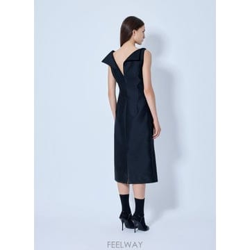 26 F/W 발렌시아가 슬리브리스 미디 드레스 A0034F TUT22 B0112319897