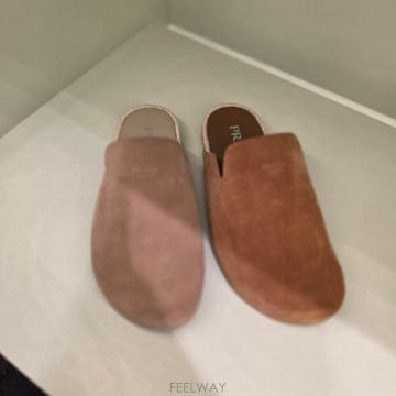 프라다 스웨이드 남성 뮬 샌들 2S2994