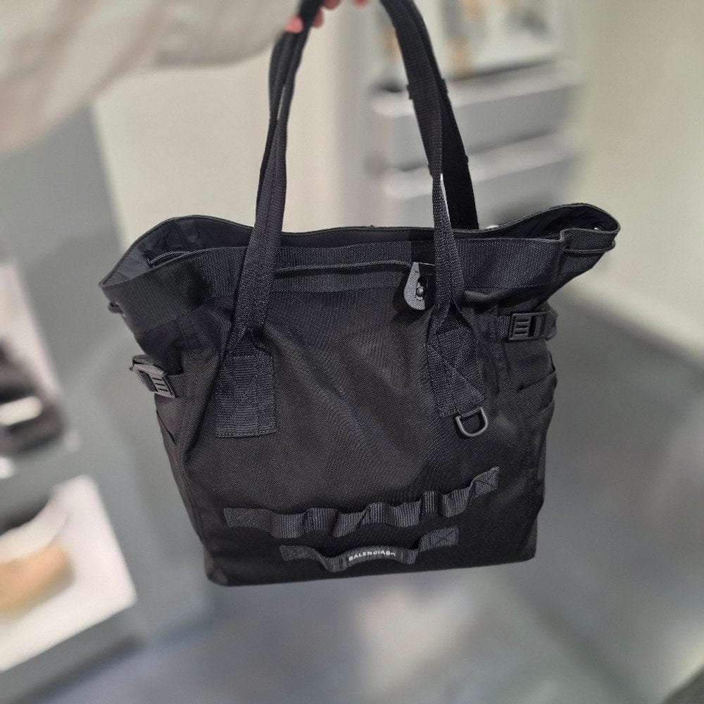 Balenciaga �߷��þư� ���Ϸ� �ƹ� ��Ʈ�� �̵�� 644040 2BKPI 1000�߷��þư� ���Ϸ� �ƹ� ��Ʈ�� �̵�� 644040 2BKPI 1000