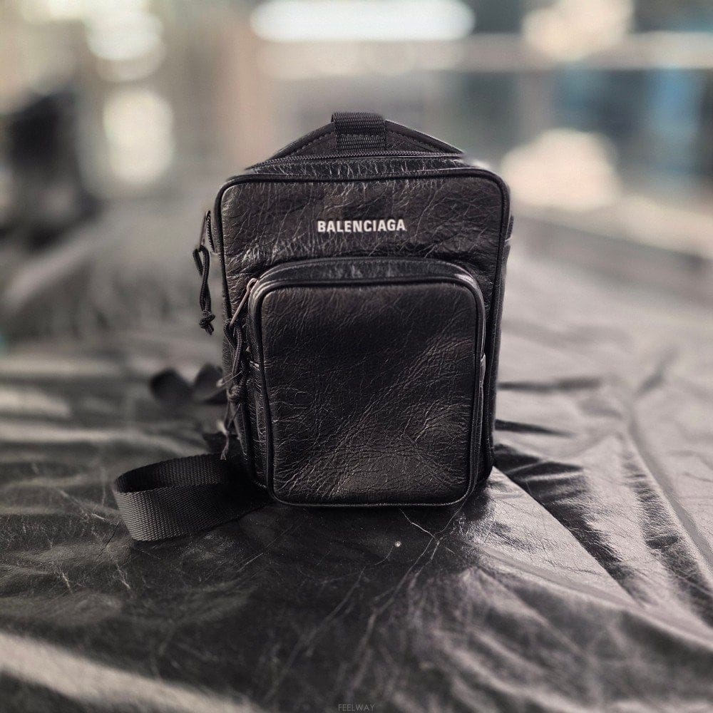 Balenciaga �߷��þư� �ͽ��÷η� �Ʒ��� �� ũ�ν��ٵ�� 620260 1WG9X 1000�߷��þư� �ͽ��÷η� �Ʒ��� �� ũ�ν��ٵ�� 620260 1W