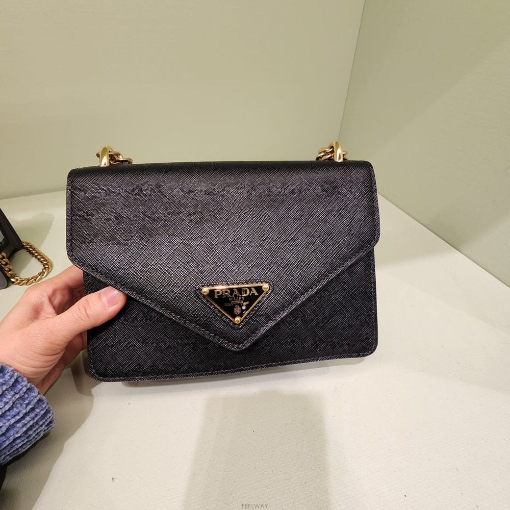 PRADA ����� �ﰢ�ΰ� ������ ü�� ����� 1BD200����� �ﰢ�ΰ� ������ ü�� ����� 1BD200