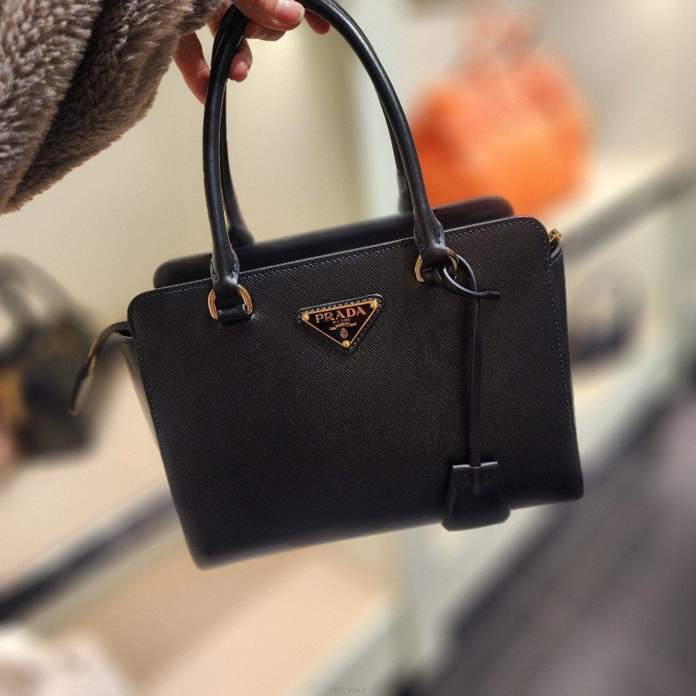 PRADA ����� �ﰢ�ΰ� ���ǾƳ� ��Ʈ�� 1BA409����� �ﰢ�ΰ� ���ǾƳ� ��Ʈ�� 1BA409