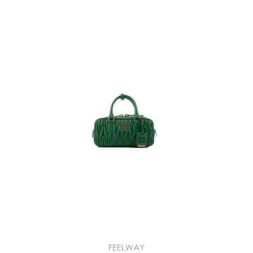 Miu Miu [W63]�̿�̿� 5BB142VOONAN88 F0458 ���� ��Ʈ�� ž�ڵ�� ���۹� BORSE A SPALL[W63]�̿�̿� 5BB142VOONAN88 F0458 ���� ��Ʈ�� ž�ڵ�
