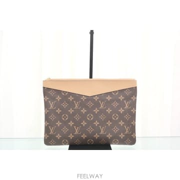 Louis Vuitton �߰� ���̺��� ���׷� ���ϸ� �Ŀ�ġ Ŭ��ġ�� M64591�߰� ���̺��� ���׷� ���ϸ� �Ŀ�ġ Ŭ��ġ�� M64591