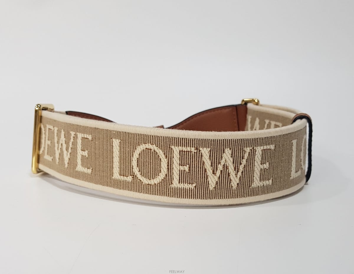 Loewe �ο��� �Ƴ��׷� �ڰ��� ��Ʈ���ο��� �Ƴ��׷� �ڰ��� ��Ʈ��