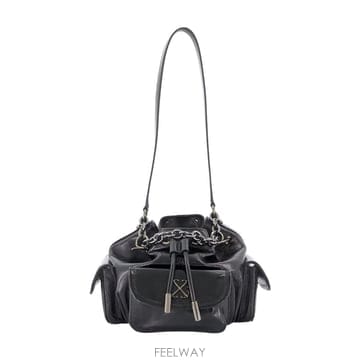 26 F/W 오프화이트 DUMBOB 버킷 백 오프 화이트 레더 블랙  B0732311654