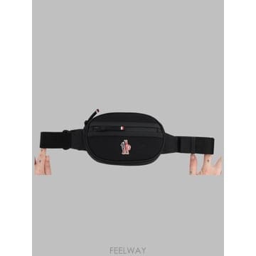Moncler 26FW ��Ŭ���� ũ�ν��� L20985M00005 M8316999 BLACK26FW ��Ŭ���� ũ�ν��� L20985M00005 M8316999 BLACK