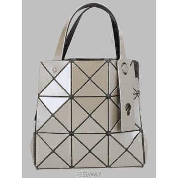 Issey Miyake 26FW �ٿ��ٿ� ��Ʈ�� BB68AG610 05 GREY26FW �ٿ��ٿ� ��Ʈ�� BB68AG610 05 GREY