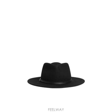 26FW 코치넬리 모자 E7TTW490101 001 BLACK