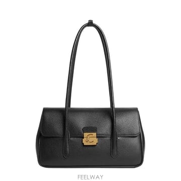 COCCINELLE 26FW ��ġ�ڸ� ����� E1U4K120301 001 BLACK26FW ��ġ�ڸ� ����� E1U4K120301 001 BLACK