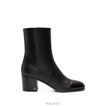 Valentino 26FW �߷�Ƽ�� ����ٴ� ���� 9W2S0PT8PSW 0NO26FW �߷�Ƽ�� ����ٴ� ���� 9W2S0PT8PSW 0NO