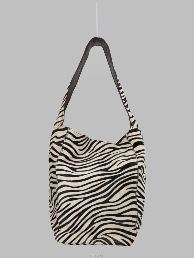| Other Brand | 26 F/W �˸��� SHOULDERBAGS 366630_A6040ZE B004231953426 F/W �˸��� SHOULDERBAGS 366630_A6040ZE B0042319534