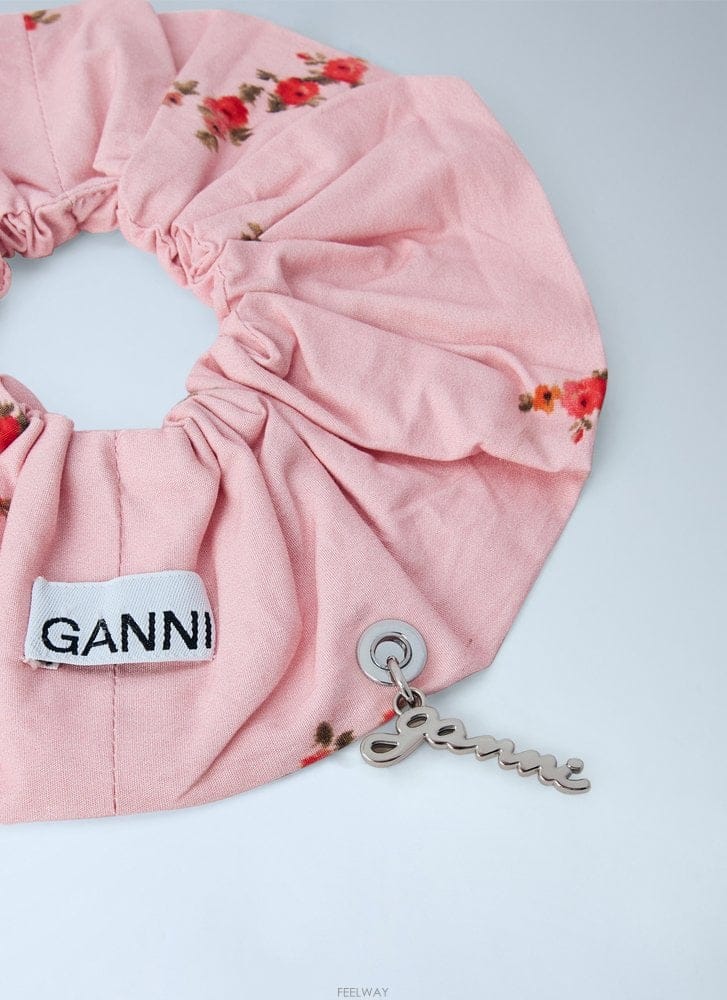 GANNI 26 F/W ���� SCRUNCHIE ����Ʈ ��ư B3020262 49 B011232931926 F/W ���� SCRUNCHIE ����Ʈ ��ư B3020262 49 B0112329