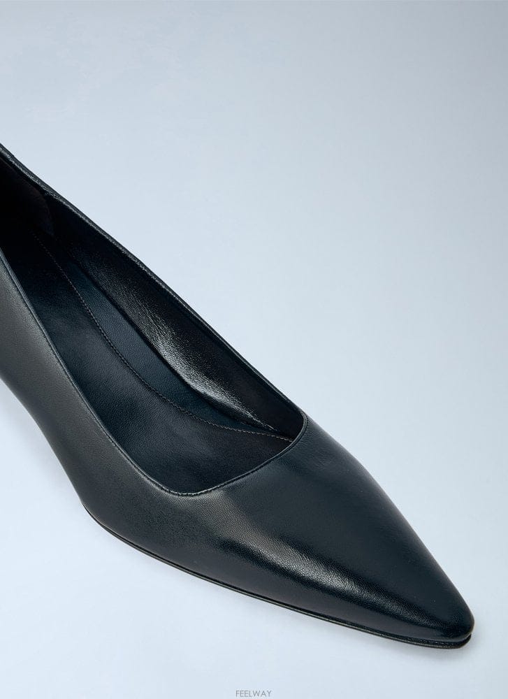 THE Row 26 F/W �� �ο� LIISA ���� HEELS F1904-SL1 B B011232933126 F/W �� �ο� LIISA ���� HEELS F1904-SL1 B B011232933