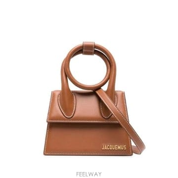 Jacquemus 26 FW ��ũ���� �� ġŰ�� ��� ��Ʈ �� 213BA0053072 TP44604213726 FW ��ũ���� �� ġŰ�� ��� ��Ʈ �� 213BA0053072 TP4