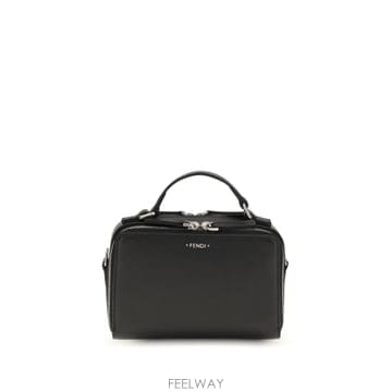 FENDI [K68]��� 7VA703B138 F0QA1 ���� ��Ʈ�� ���۹� Calfskin Phone Holder Ha[K68]��� 7VA703B138 F0QA1 ���� ��Ʈ�� ���۹� Calfskin