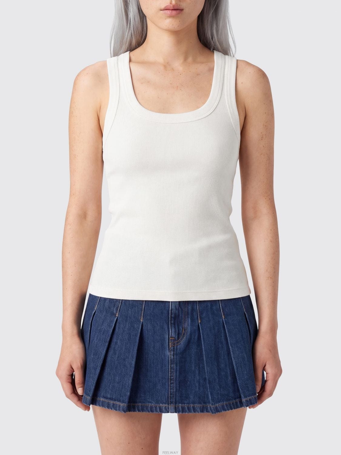 Jacquemus [A6] ��ũ���� TOW00158AJ00125 ���� Ƽ���� TOW00158AJ00125-100[A6] ��ũ���� TOW00158AJ00125 ���� Ƽ���� TOW00158AJ00