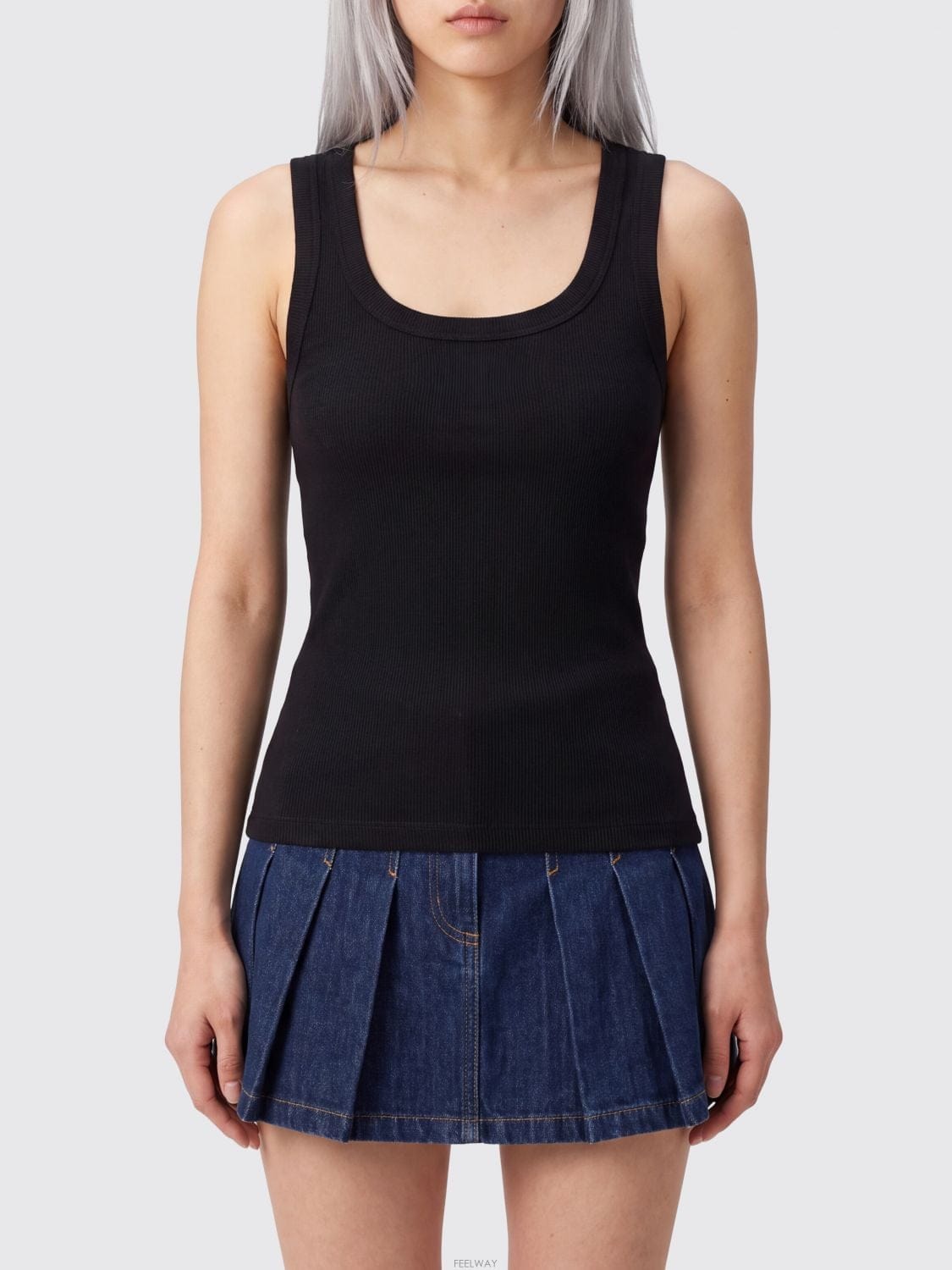 Jacquemus [A6] ��ũ���� TOW00158AJ00125 ���� Ƽ���� TOW00158AJ00125-990[A6] ��ũ���� TOW00158AJ00125 ���� Ƽ���� TOW00158AJ00