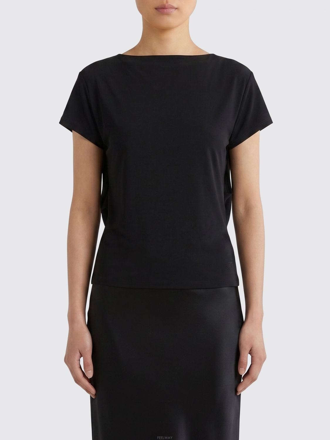 Jacquemus [A6] ��ũ���� 26ETOW00912AJ00253 ���� Ƽ���� 26ETOW00912AJ00253-990[A6] ��ũ���� 26ETOW00912AJ00253 ���� Ƽ���� 26ETOW009