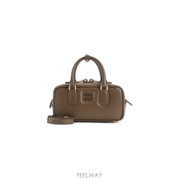 Miu Miu �δ��� MIU MIU �̿�̿� �Ƹ�ī�� ���ַ� ��Ʈ���δ��� MIU MIU �̿�̿� �Ƹ�ī�� ���ַ� ��Ʈ��