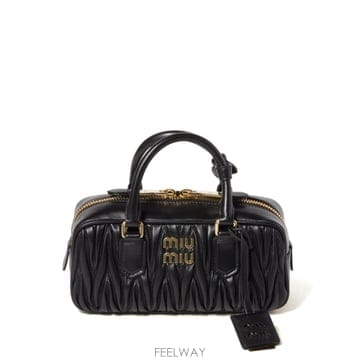 Miu Miu �δ��� MIU MIU �̿�̿� �Ƹ�ī�� ���ַ� ��Ʈ���δ��� MIU MIU �̿�̿� �Ƹ�ī�� ���ַ� ��Ʈ��