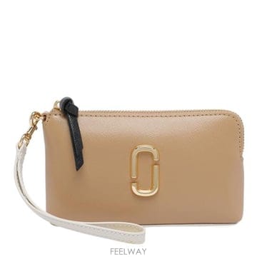 Marc Jacobs 26FW ��ũ�����߽� Ŭ��ġ �Ŀ�ġ 2F5SCP003S01 233 BEIGE26FW ��ũ�����߽� Ŭ��ġ �Ŀ�ġ 2F5SCP003S01 233 BEIGE