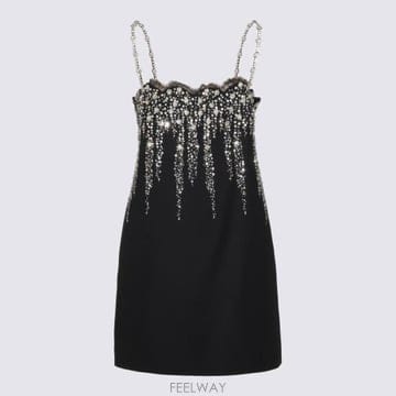 Valentino 26FW �߷�Ƽ�� ����ٴ� �� ���ǽ� 9B3VAH88 1CFNUD NERO SILVER26FW �߷�Ƽ�� ����ٴ� �� ���ǽ� 9B3VAH88 1CFNUD NERO 