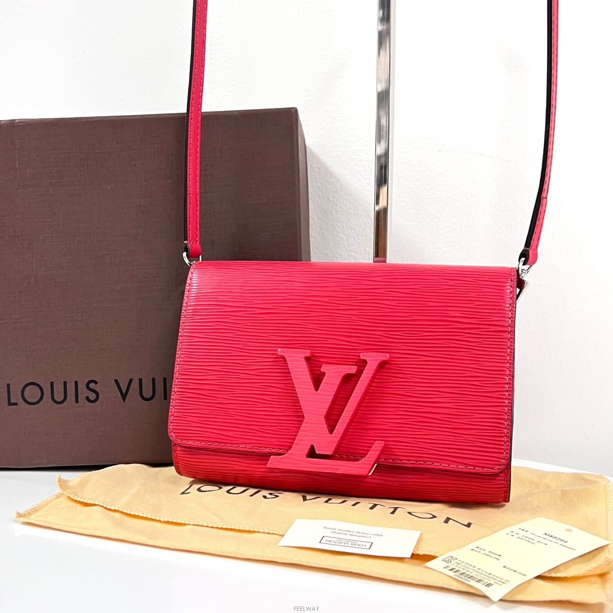 Louis Vuitton ���̺��� ���� ������ PM Ŭ��ġ & ũ�ν��� (M50284)���̺��� ���� ������ PM Ŭ��ġ & ũ�ν��� (M50284)