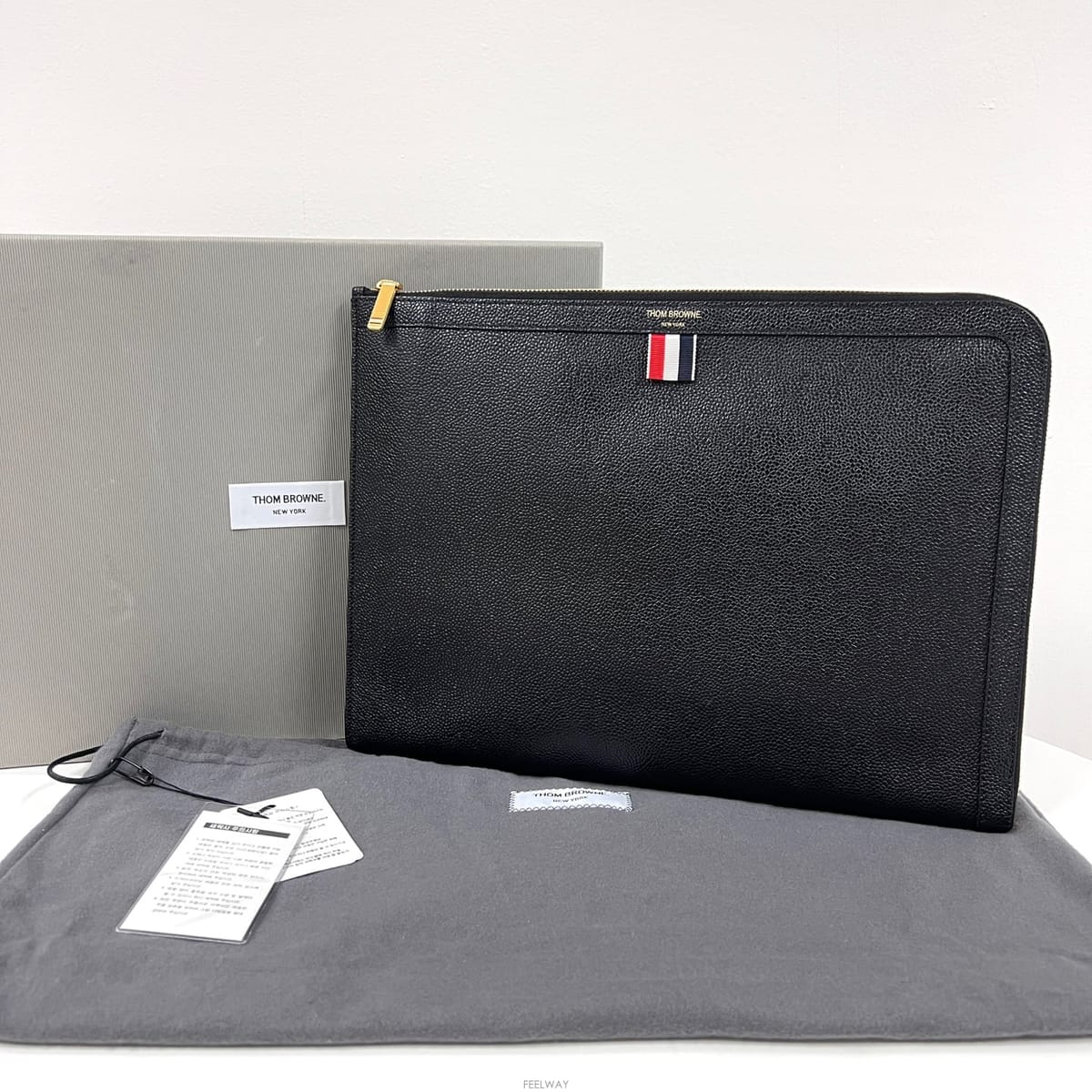 Thom Browne ����� ��� �׷��� ��ť��Ʈ Ŭ��ġ�� ���� (MAC074A)����� ��� �׷��� ��ť��Ʈ Ŭ��ġ�� ���� (MAC074A)