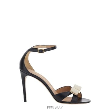 Ferragamo 26SS Ferragamo Vara ���� �� ���� with ���� Detail on the Front in ��26SS Ferragamo Vara ���� �� ���� with ���� Detail on t