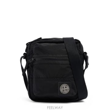 26 FW 스톤아일랜드 남성 로고 패치 크로스바디 백 84I 3FL072 TP725680447