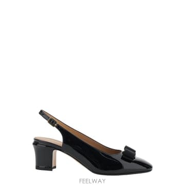Ferragamo 26SS Ferragamo Vetty ���� Pumps with �ΰ� Plate on the Front �� ��26SS Ferragamo Vetty ���� Pumps with �ΰ� Plate on the