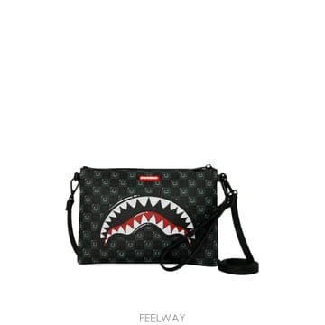 26FW 스프레이그라운드 Sharks In Paris Wtf Bubbly 체크 클러치 B9318SHARKSI