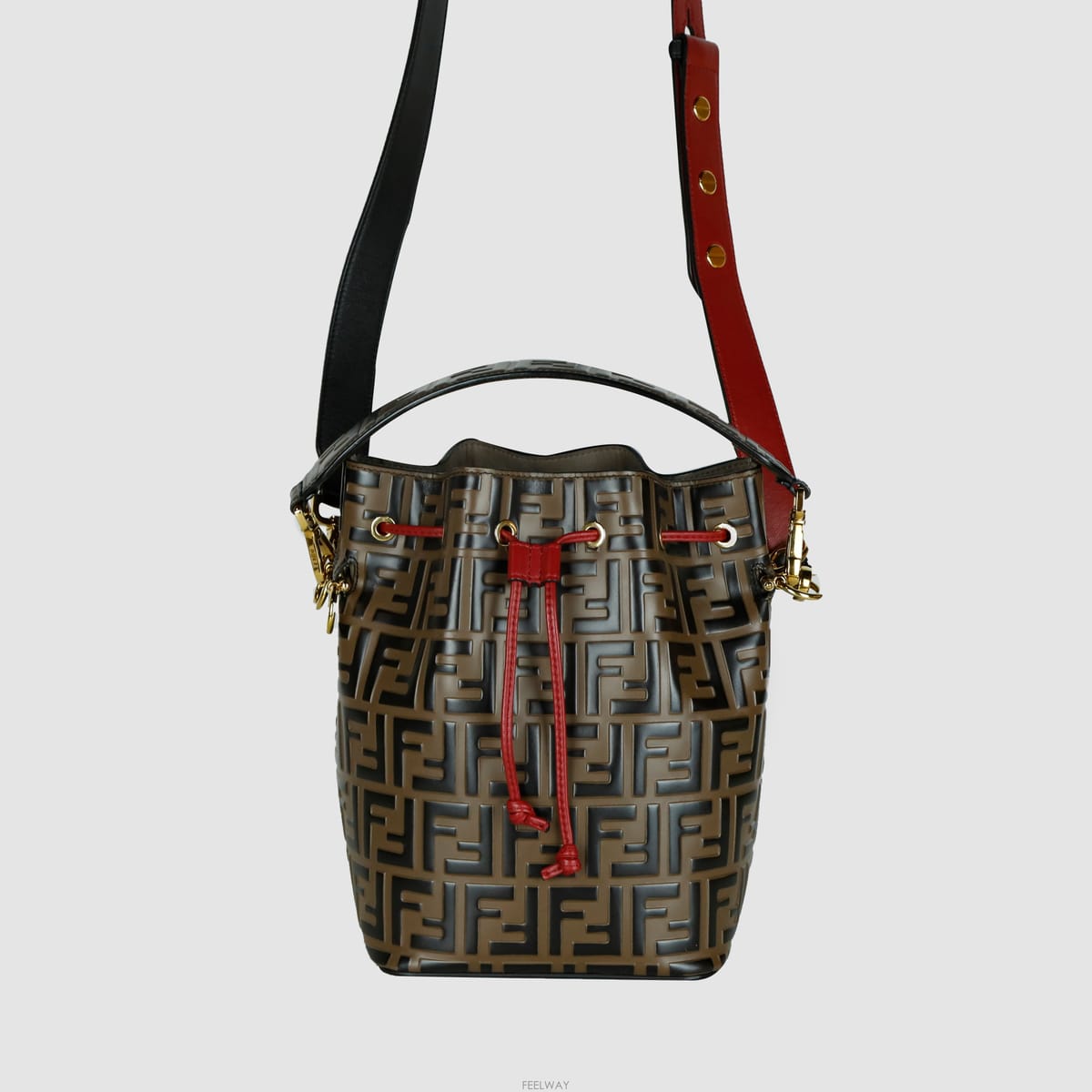 FENDI [�Ƹ�����]��� FF ��Ʈ���� ��Ŷ�� ũ�ν���8BT298[�Ƹ�����]��� FF ��Ʈ���� ��Ŷ�� ũ�ν���8BT298