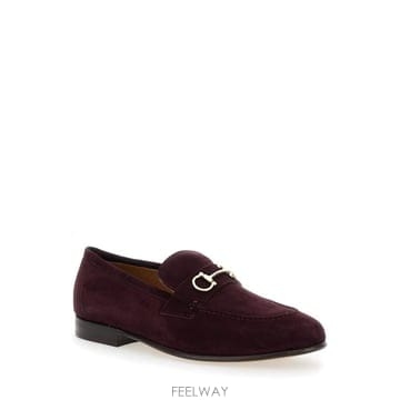 Ferragamo 25FW ����䷹ ��󰡸� Bordeaux ���� with Gancini Plaque on the Front25FW ����䷹ ��󰡸� Bordeaux ���� with Gancini Plaq