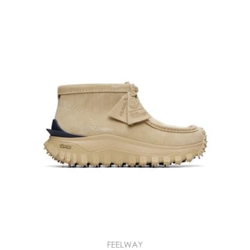 26 FW 몽클레어 베이지 Clarks Originals 트레일그립 왈라비 GTX 부츠 262111M2550