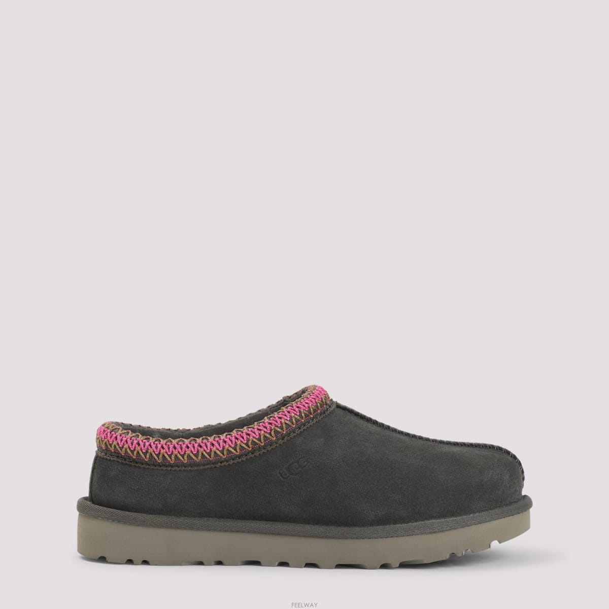 UGG [A3] ��� 1174470 ������ �� 1174470 DNSS DENSE SMOKE[A3] ��� 1174470 ������ �� 1174470 DNSS DENSE SMOKE