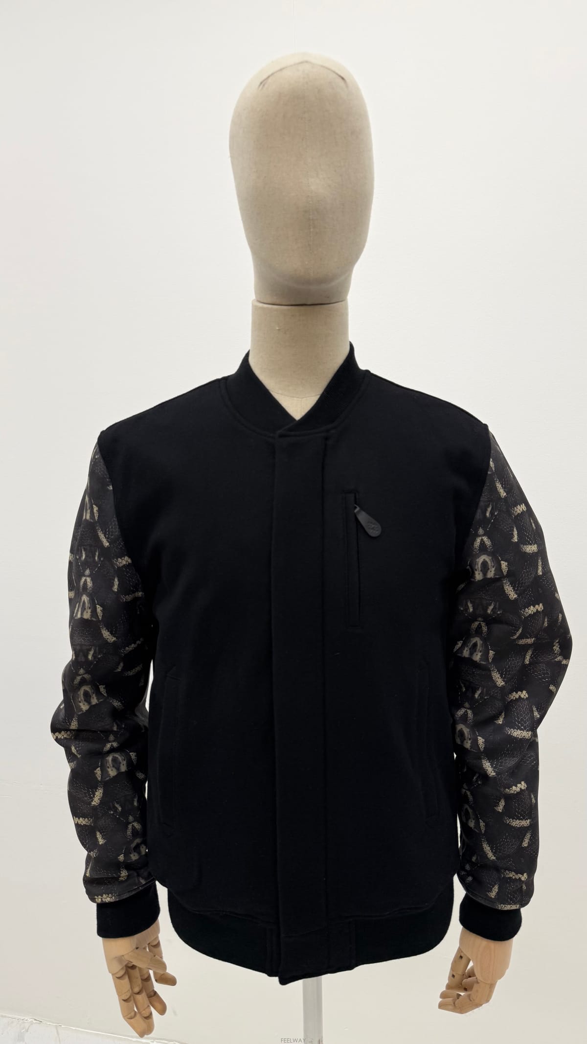 Marcelo Burlon �������� ���� ������������ ���� ����