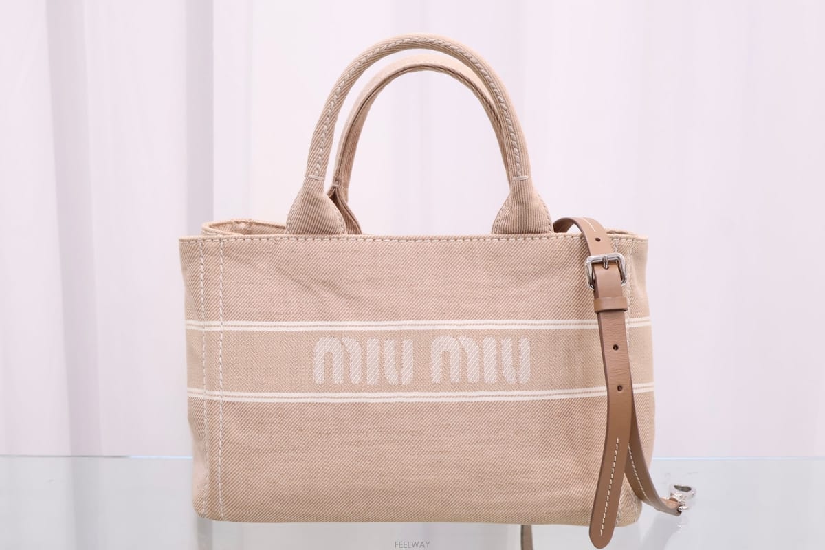 Miu Miu �̿�̿� �ΰ� ��ī�� ī�� ��� ��Ʈ�� 5BA219 ��ȭ�����Ź̿�̿� �ΰ� ��ī�� ī�� ��� ��Ʈ�� 5BA219 ��ȭ����