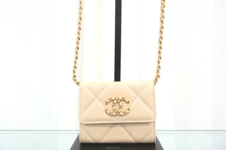 CHANEL ���� 19 �����۽� �÷� ü�� ũ�ν��� AP1787���� 19 �����۽� �÷� ü�� ũ�ν��� AP1787